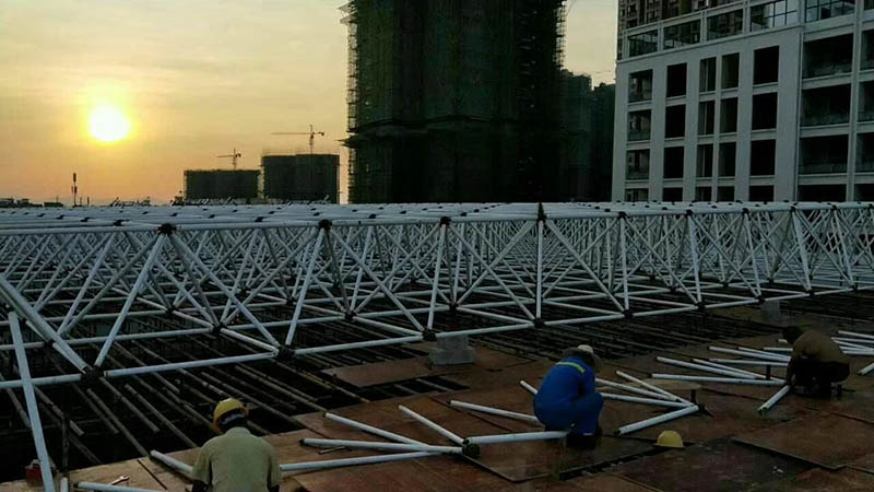 佛山螺栓球网架安装现场